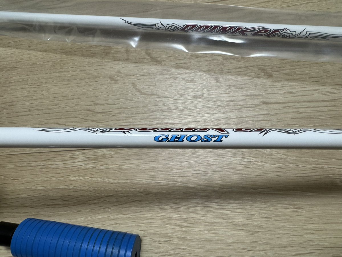 Ryo_poohcp's tweet image. Doinkerの新作のスタビライザーのGHOSTが届きました！
championとサイズは同じですが色は白色です🏹

#アーチェリー
#日本最速
#Doinker