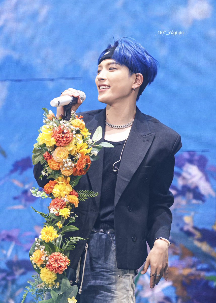 1107_captain's tweet photo. ☾☾☾☾☾☾☾☾
𝖣𝖱𝖤𝖠𝖬 𝖶𝖠𝖫𝖪𝖤𝖱 𝖧𝖮𝖭𝖦𝖩𝖮𝖮𝖭𝖦 𝖣𝖠𝖸

#넓은세상의중심_홍중이의_탄생날
#OurCaptainHongjoongDay
#에이티즈 #ATEEZ #홍중 #HONGJOONG https://t.co/9NHwVRCmS2