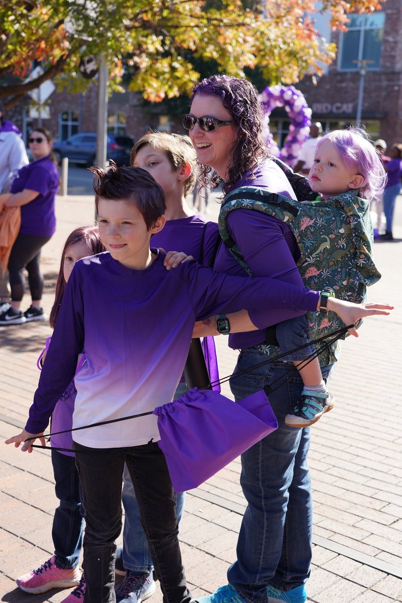 UABEpilepsy's tweet photo. We had a great turnout this weekend for #WalkToEndEpilepsy Consider our team here: https://t.co/IigID4xcrW 
@epilepsyfdnal @EpilepsyFdn @UABEpilepsy @uab_neurology https://t.co/HqbHloCwXP