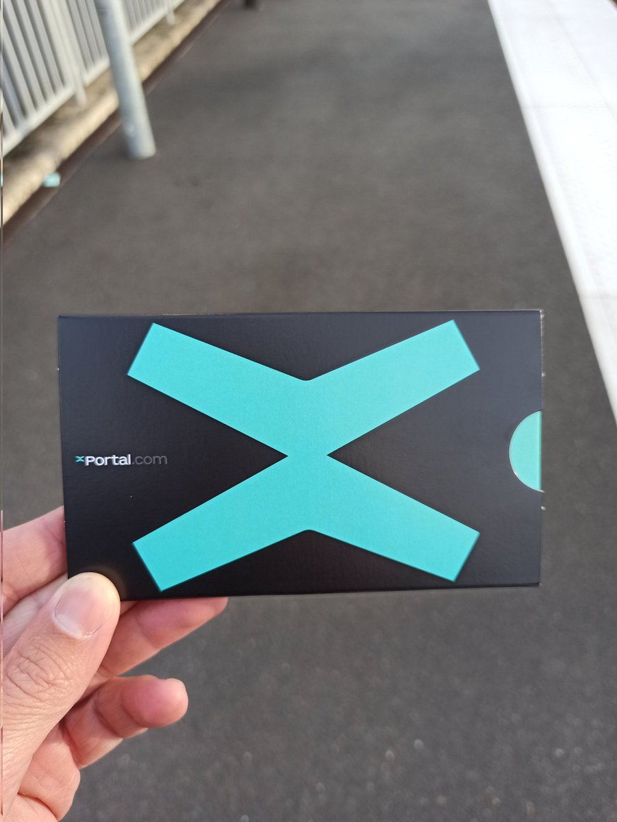 BitcoinCouteau's tweet photo. Et voilà la carte xPortal est mienne !

À partir de maintenant je ferais mes courses avec pour récupérer du cashback en EGLD 👌 https://t.co/QkzENg3chK