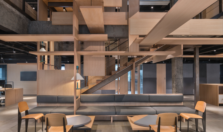 WoodDesignMag's tweet photo. Offices are notoriously dull, bleak work environments. Fortunately, #wood is making an entrance into the work environment. By creating a feeling of warmth and familiarity in an #officespace, employees are happier, more inspired, and enjoy coming to work. 
https://t.co/gVr3dYaIH2 https://t.co/fETYa0H9jv