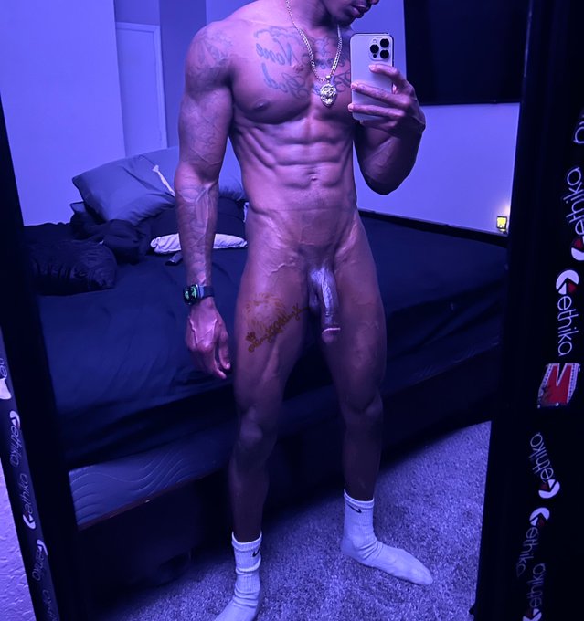 Watch Tatted Fit's leaked NSFW photo on TwXstars