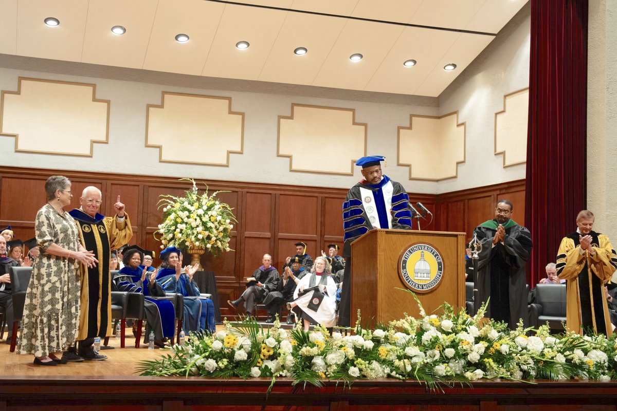 The People’s President 🖤 💛