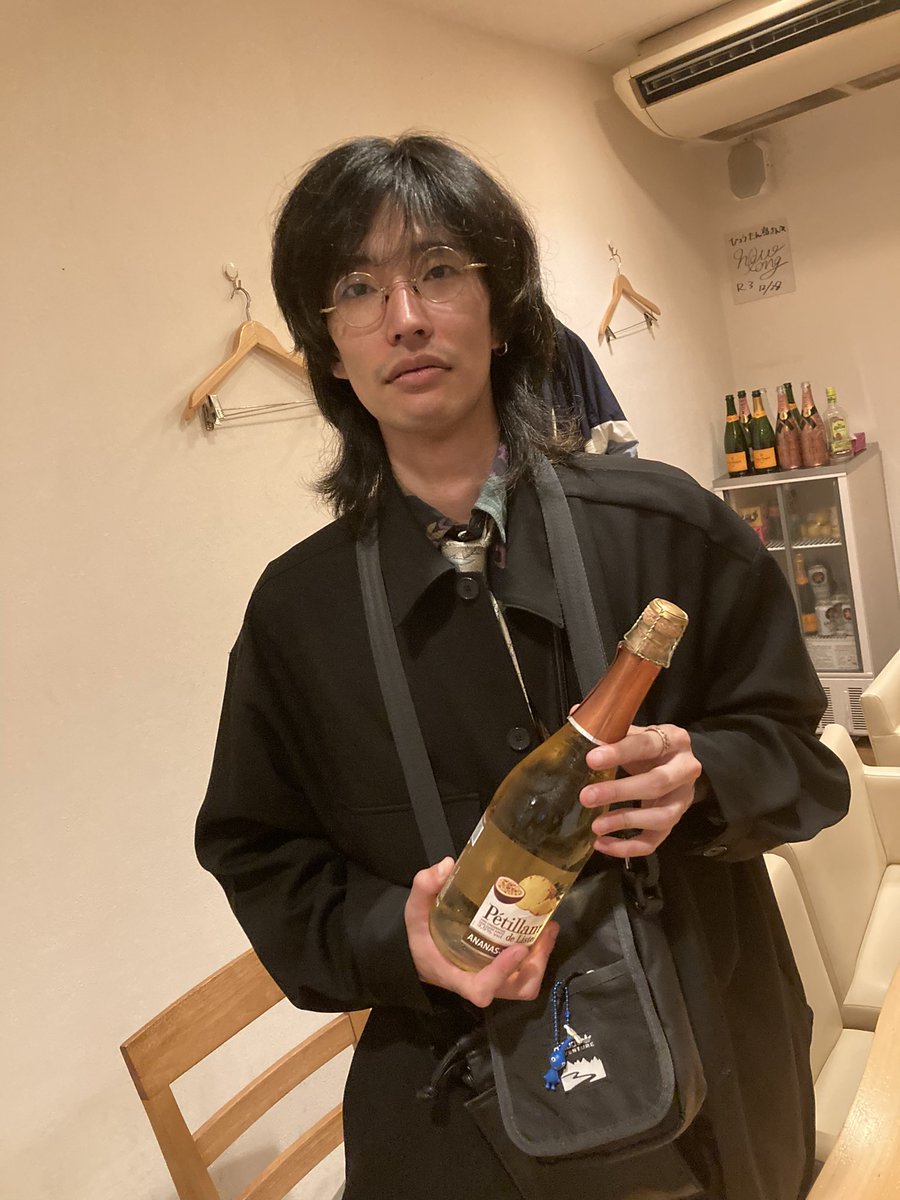 なかむーが誕生日のシャンパン開けてくれました🤲
感謝🙏
#ひょうたん島