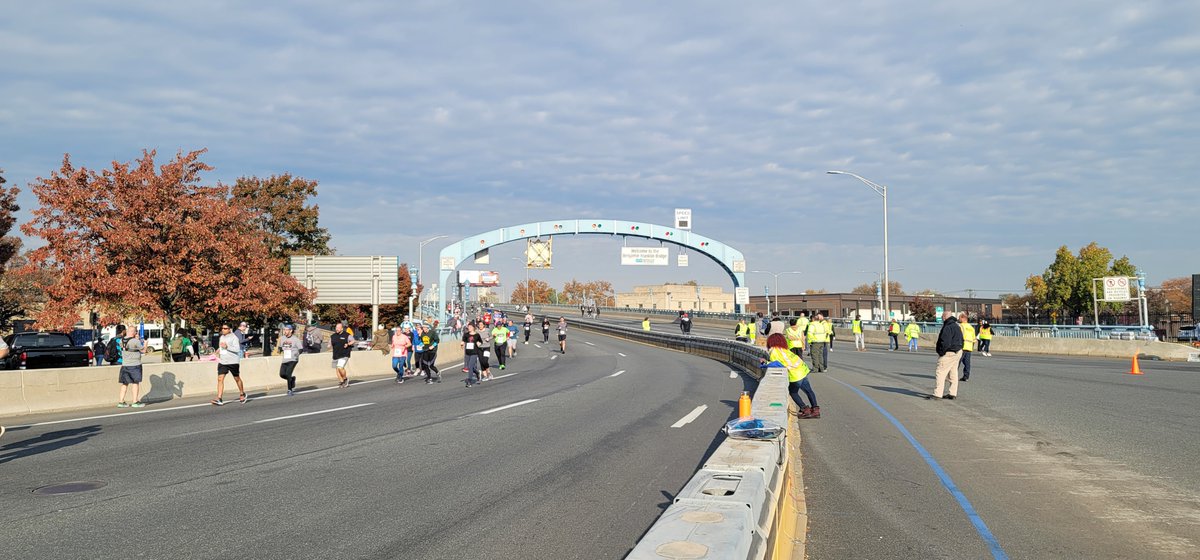 DRPA_PAandNJ's tweet photo. The #DRPA was proud to host the annual #RunTheBridge10K &amp; 2M walk this past weekend!

The event benefits the Larc School, a non-profit special education school that serves students with moderate to severe disabilities. Thanks to all the participants, volunteers &amp; staff! https://t.co/0mTgk7qbqE