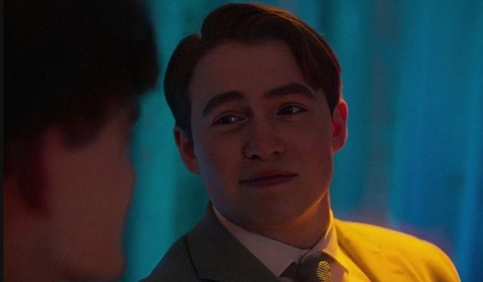 istankitconnor's tweet photo. "you love me?"         "i'd be insane not to" https://t.co/vEbjDbdNZp