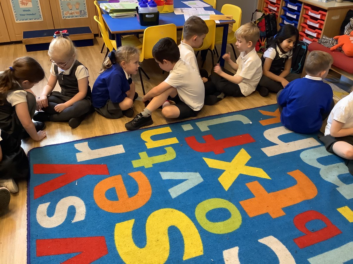 MPPS_Wirral's tweet image. How are you different?

Year 1 have been discussing differences and how we are different to each other and our friends. We know that our differences make us  unique and special!

#MPPSPSHE #differences