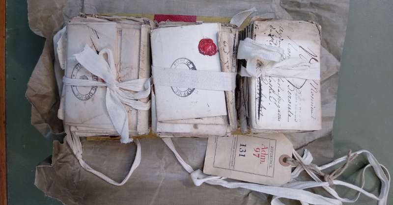 Cambridge_Uni's tweet photo. Over 100 letters sent to French sailors by their loved ones have finally been read – 265 years later! 📝

The letters were seized by Britain’s Royal Navy during the Seven Years’ War and forgotten about until @RenaudMorieux of @CamHistory discovered them at the @UKNatArchives 👇