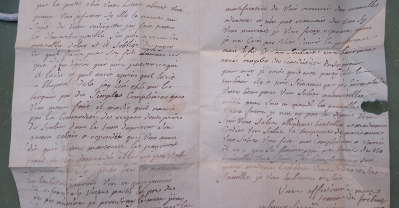 Cambridge_Uni's tweet photo. Over 100 letters sent to French sailors by their loved ones have finally been read – 265 years later! 📝

The letters were seized by Britain’s Royal Navy during the Seven Years’ War and forgotten about until @RenaudMorieux of @CamHistory discovered them at the @UKNatArchives 👇