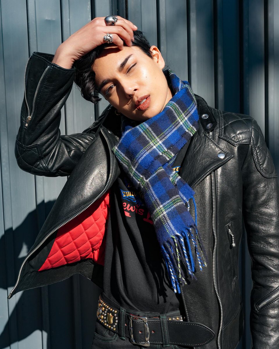 Here is our newest custom made Tartan scarf LL LWB1 Blue to our