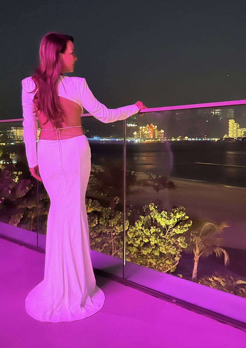 A year older and I’ve never been more grateful for the loved ones in my life 💖✨ Thank you for all your Birthday wishes 💋