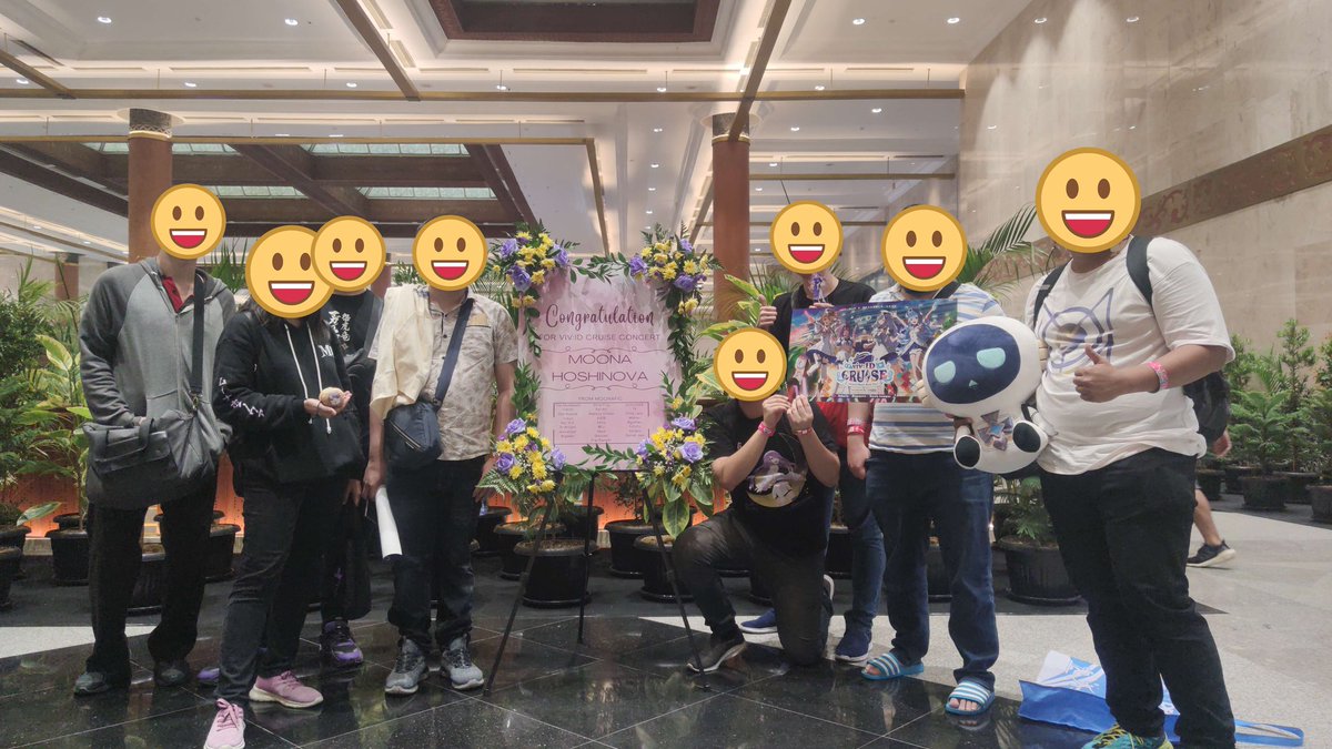 FrailRander's tweet photo. Thank you for moonafic that joining for photo together otsu viv:id!!!
#vivID_CRUISE 
#Moona_Hoshinova https://t.co/CSapaAxCgz
