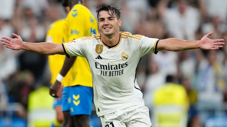 penadelhi's tweet photo. MVP & winner vs Las Palmas minutes after that performance:
3' vs Girona
11' vs Osasuna
2' vs Sevilla (where we needed a goal)
0' vs Barcelona
0' vs Rayo (where we needed a goal)
What's the issue here? Not being Brazilian or Someone's relative?
#Brahim @Brahim #FreeBrahim https://t.co/GRDAB7w2ZK