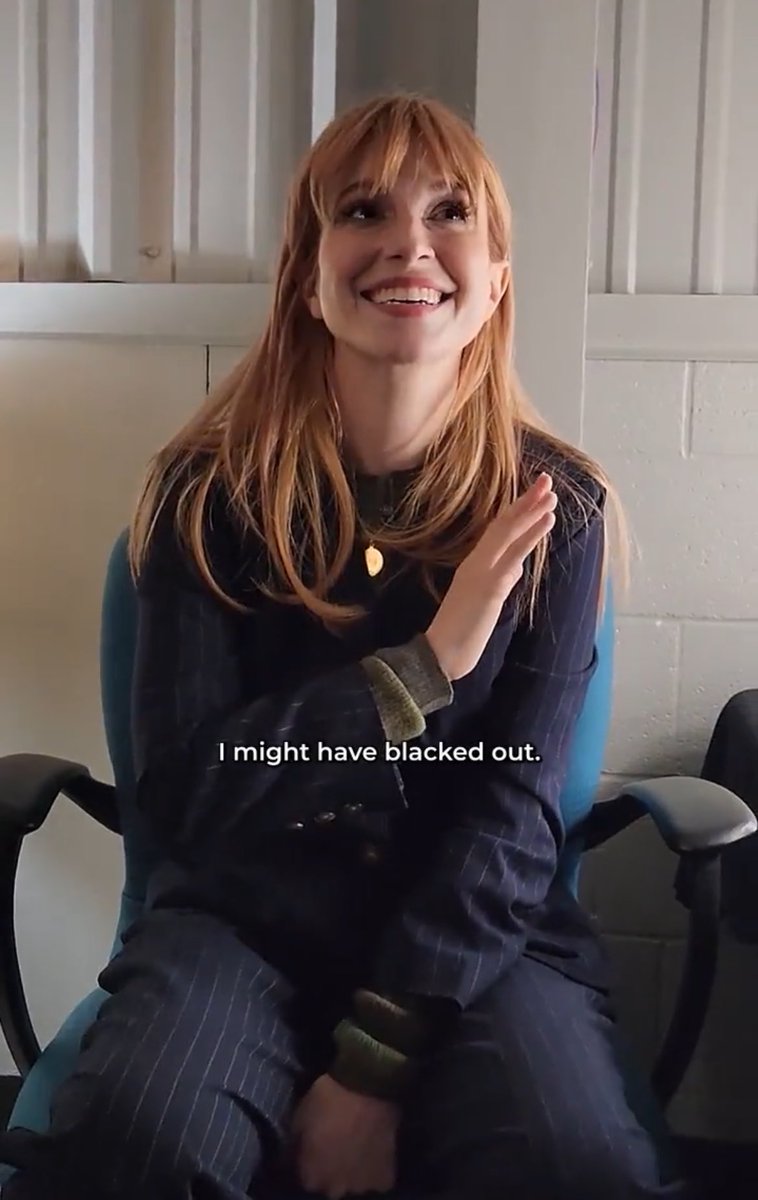 6ixGodCel's tweet image. “How was the paramore concert?” 

Me: