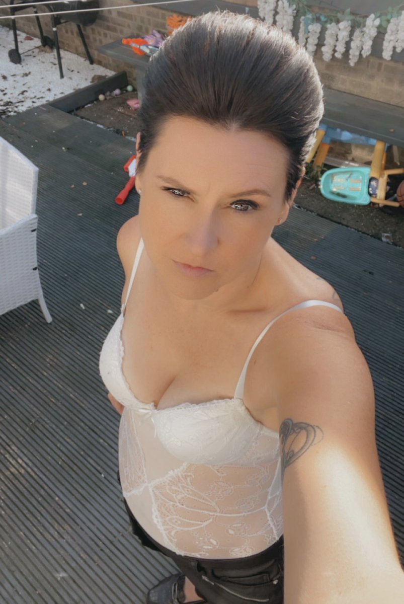 clairespur2414's tweet photo. #model #modelife #photography #photographylovers #modelshoot #modelbooker #modelsearch #makeup #modelphotography #modellesbian #modelphoto #modelmanagement #modelpose #naturephotography #photo #photos #photoshooting #sexy #sexyunderwear #sexypanties #sexybodies #porn https://t.co/nABuBzyjWC