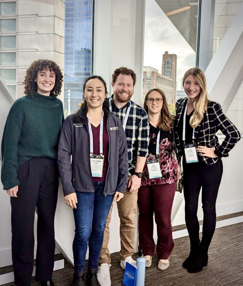 🧬 @USUhealthsci and @HJFMilMed @WRNMMC_DHA #GeneticCounselors and other #MHS GCs attended #NSGC meeting in Chicago #GeneticCounselorAwarenessDay is approaching! Support Genetic Counselors today. They play an important and supportive role as part of their healthcare team #NSGC 🧬