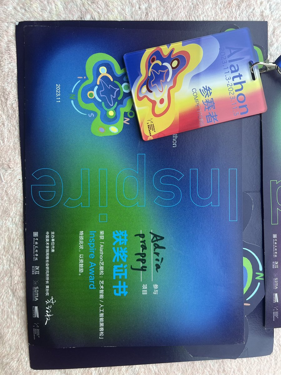 LuckyAdria's tweet image. 第一次参加艺术类 #hackthon 。感觉像是做了一场两天的梦，梦里天马行空才是正常的。