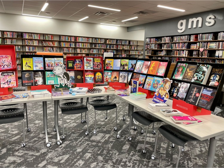 GreendaleLCSC's tweet photo. It's Book Fair week at GMS!  Lots of great reads and extras to buy. 
#LawrenceburgLegacy #LburgHOPE #LburgUnity.  Go Tigers! https://t.co/KYDkMM6A11