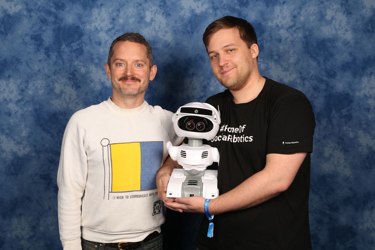 MistyRobotics's tweet image. Yesterday Misty took a trip to Comic-con 2023 in #stockholm to deep-dive into the magical world of the fantasy, sci-fi and gaming community. 🧙♂️🛸🤖 What a fantastic event, until next time Comic-con! 🚀
#comiccon2023 #comiccon #lordoftherings #elijahwood #payday #tesla