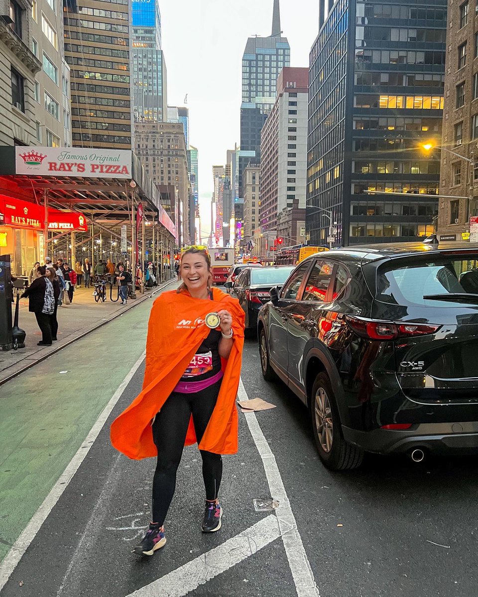 BeyondType1's tweet image. Congratulations to the #BeyondTypeRun team for completing the @nycmarathon yesterday! 🎉

We are so proud of each and every one of you. Thank you for showing the world that diabetes does not have to stop you from doing anything. Ever. 💙

Check out all our photos on Facebook.