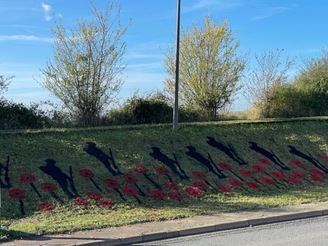 If you are wandering around Castle Point, you may spot a stunning display created by our dedicated grounds maintenance team, working on behalf of @CastlePointBC, to commemorate Armistice Day 2023. The displays can be found at Thorney Bay, Concord, and Benfleet station.