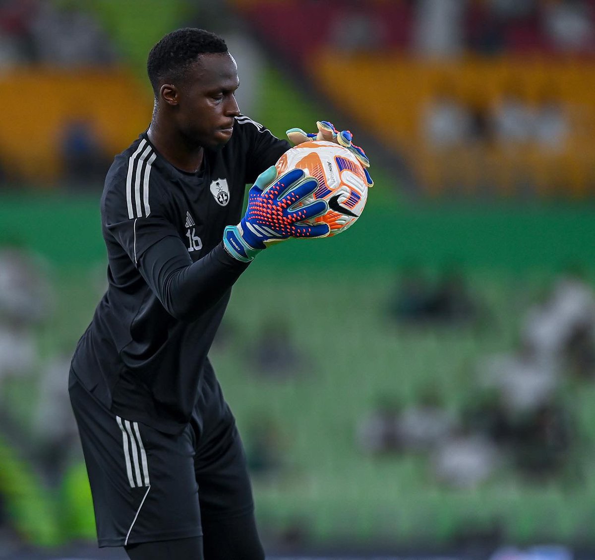 edou_mendy_'s tweet photo. Important win yesterday 💪🏾 ! 
Let’s keep working that way @ALAHLI_FC 💚 https://t.co/ABFZY5nqOo