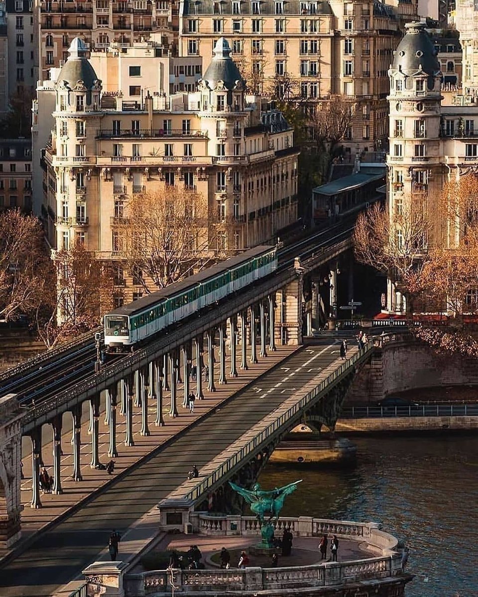 🇨🇵🫰
@Architectolder
@Travitinerary
#parisjetaime #igersparis #parisfrance #instaparis #parisphotogtapher #loveparis #parisiloveyou #ig_paris  #pariscartepostale #photographylovers #parisestmagique #parismaville #france #visitparis #france #parisvibes  #parisianlifestyle #parís