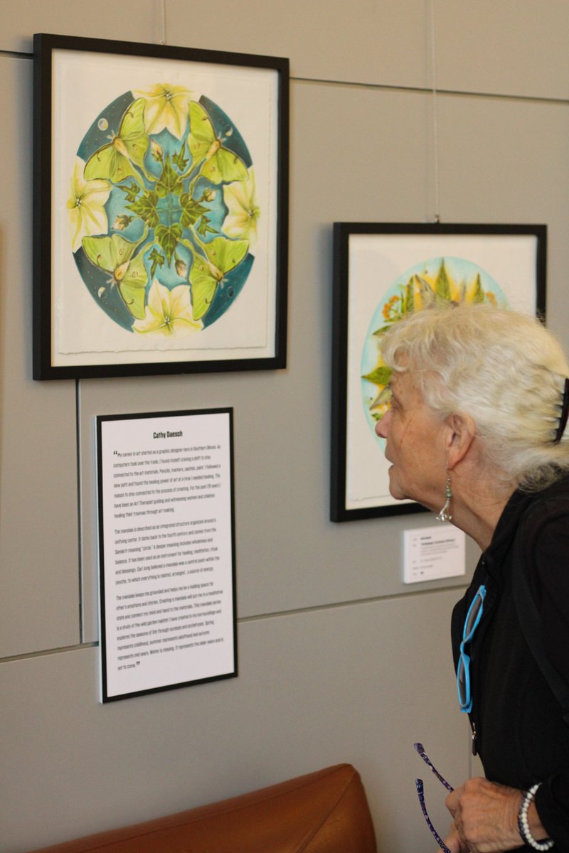 dailyegyptian's tweet photo. Morris Library held the Wild Things Art Show on Nov. 3 where local artists showed off their work. Check out these highlights from the event:

Photos by Enan Chediak

#SIUC #SouthernIllinoisUniversity #MorrisLibrary #TheWildThingsArtShow #LocalArt https://t.co/HLAXteUtIU