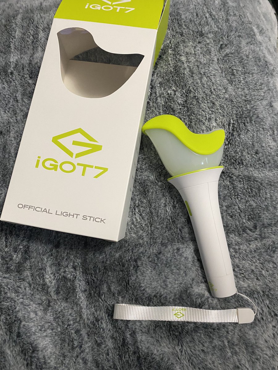 Seunie7_'s tweet photo. 💚finally arrived 💚 #got7lightstick #GOT7 https://t.co/gZVEkl17V6