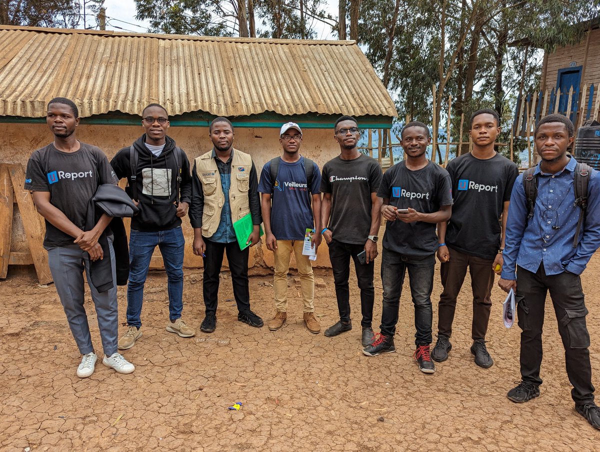 lucbienfait's tweet photo. #U_Action

À l'EP Kabuye, plus de 400 élèves et enseignants ont été sensibilisés sur le lavage correct des mains et la prise en charge de la diarrhée à domicile par les u-reporters de Bukavu. Tous les enseignants ont rejoint @ureport_rdc .
Les matériels de lavage y ont été remis. https://t.co/DHWPc68cS9