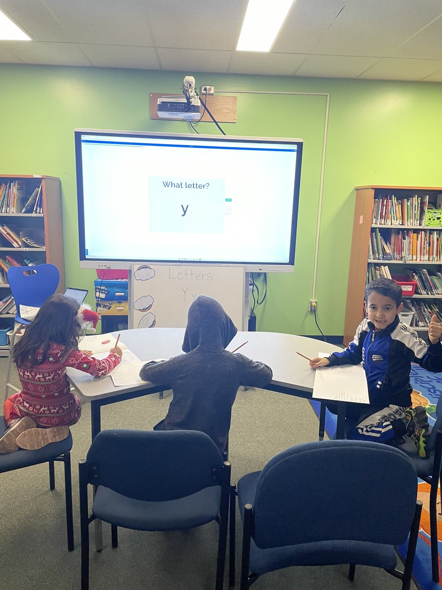 Miss Kattar tweet media