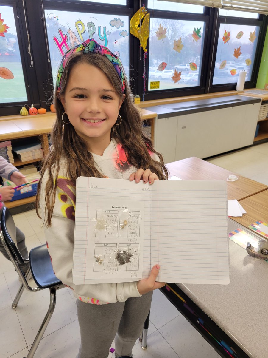 msmaresca's tweet photo. Super 4th grade scientists investigating dry soil💚 https://t.co/9JAOTD630Y