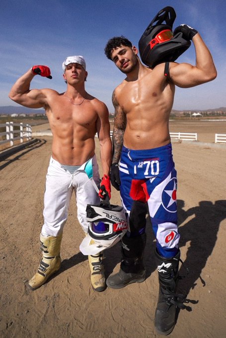 RT if you could handle us.. @FitNarad https://t.co/FhETz2rLAe<a class="tags" href="/tag/fitnarad">@fitnarad</a>