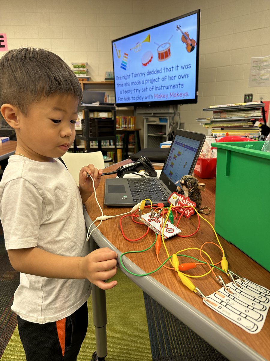 STEM Spotlight: MES
💻 At Magnolia Elementary, young minds are diving into the world of STEM! From coding with Makey Makey and Scratch to constructing in hands-on projects, our students are not just learning—they're innovators in the making! 💡🤖 #TCSHuskies
