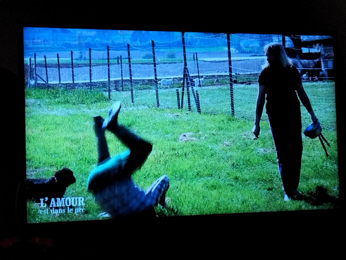 elfinicheur's tweet photo. Vasy yuki fait roulade #adp23 #adp2023 #adp #m6 https://t.co/gKHJjRpW96