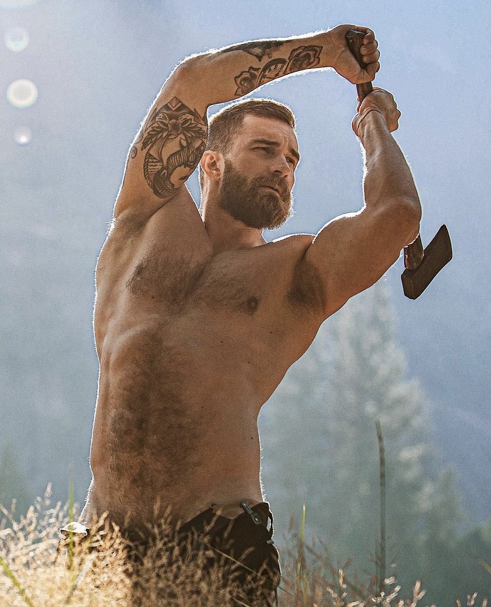 𝙈𝙧. 𝘽𝙡𝙖𝙘𝙠𝙬𝙤𝙧𝙩𝙝 (@eyeofthealpha) on Twitter photo 