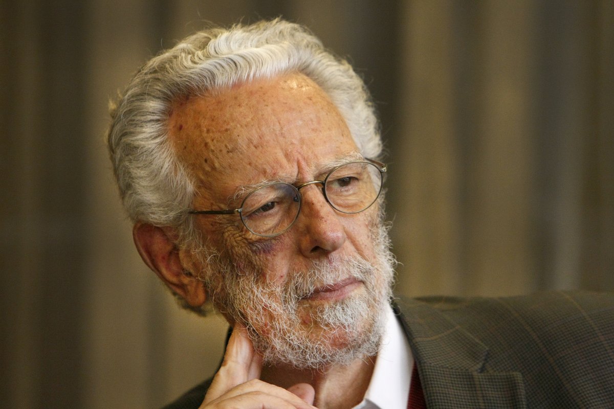 JacobinBrasil's tweet photo. “Marx está na periferia, hoje, mais relevante do que na Inglaterra em meados do século XIX.”

Enrique Dussel, um dos principais líderes do marxismo latino-americano, faleceu ontem à noite.

¡Hasta siempre! https://t.co/3Byr3Vhepn