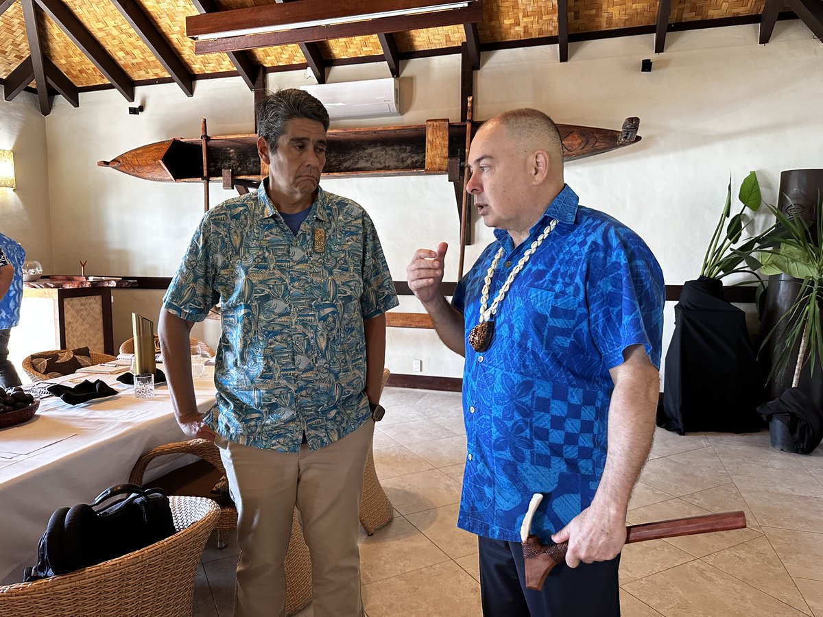 Cook Islands Foreign Affairs & Immigration (@cki_mfai) on Twitter photo Prime Minister and Pacific Islands Forum Chair, the Hon. <a href="/MarkBrownPM/">Mark Brown</a> met with Palau President, the Hon. <a href="/Surangeljr/">President Surangel Whipps, Jr.</a> this morning at the Nautilus Resort in Rarotonga 🇨🇰🤝🇵🇼#KiaOrana #PIFLM52 Prime Minister and Pacific Islands Forum Chair, the Hon. <a href="/MarkBrownPM/">Mark Brown</a> met with Palau President, the Hon. <a href="/Surangeljr/">President Surangel Whipps, Jr.</a> this morning at the Nautilus Resort in Rarotonga 🇨🇰🤝🇵🇼#KiaOrana #PIFLM52