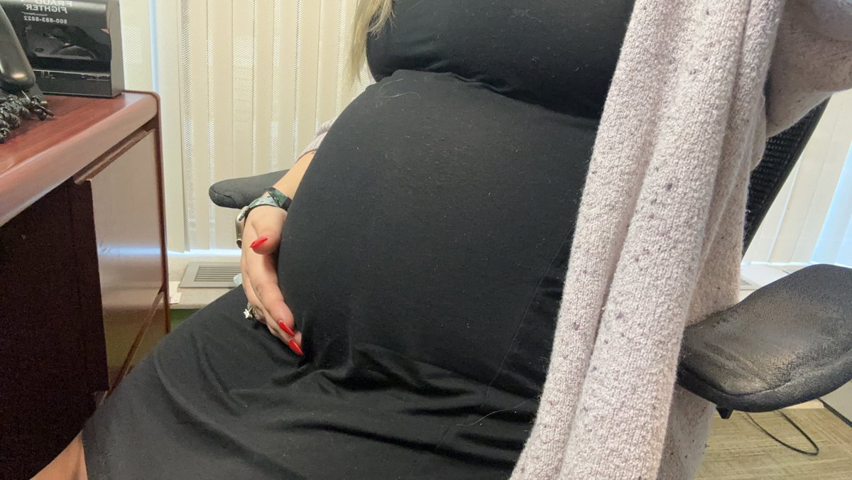 simplystasia_'s tweet photo. Bumpdate💙🩷 I’ve never loved my body as much as I do watching it grow these humans https://t.co/6eeFEJ8tDL