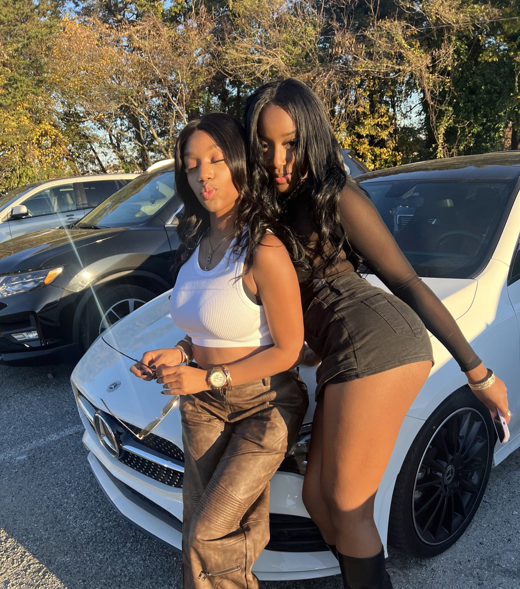 Robinpleasee's tweet image. First successful homecoming 😂😛