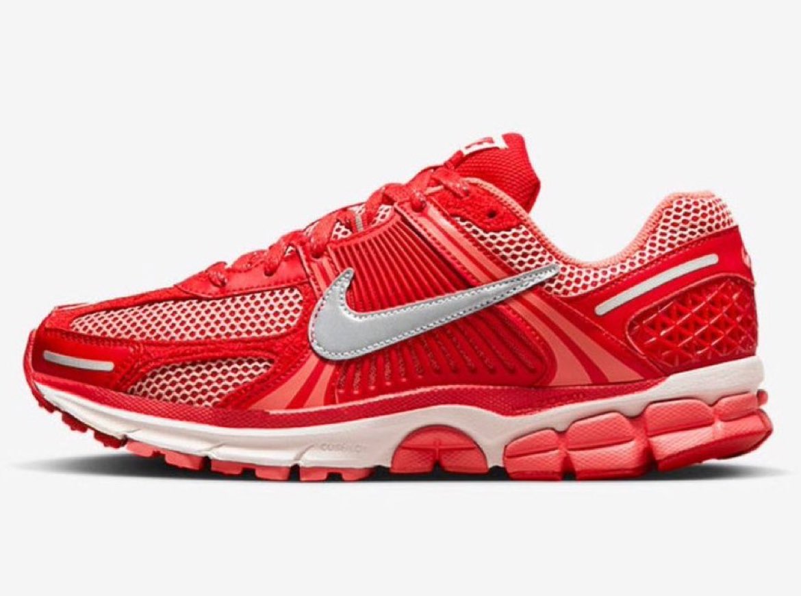 snkr_twitr's tweet photo. AD: Couple sizes at $143.99
Nike Zoom Vomero 5 ‘University Red'

Shop -> https://t.co/d8kk5cQJnS https://t.co/FaMkFcPviE