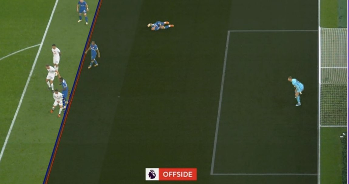 terryflewers's tweet photo. Manchester United have still not had an apology for Crystal Palace’s clear offside goal they scored. @FA_PGMOL are rotten! https://t.co/m5vThNu8CA
