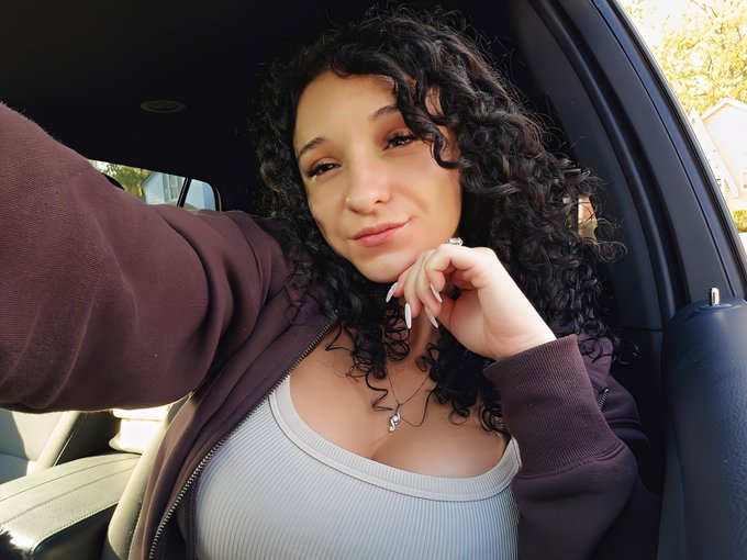 Car selfie I wanted to send you 😉 #selfie https://t.co/fh6zlIXHbe<a href="/tag/selfie"class="tags">#selfie</a>