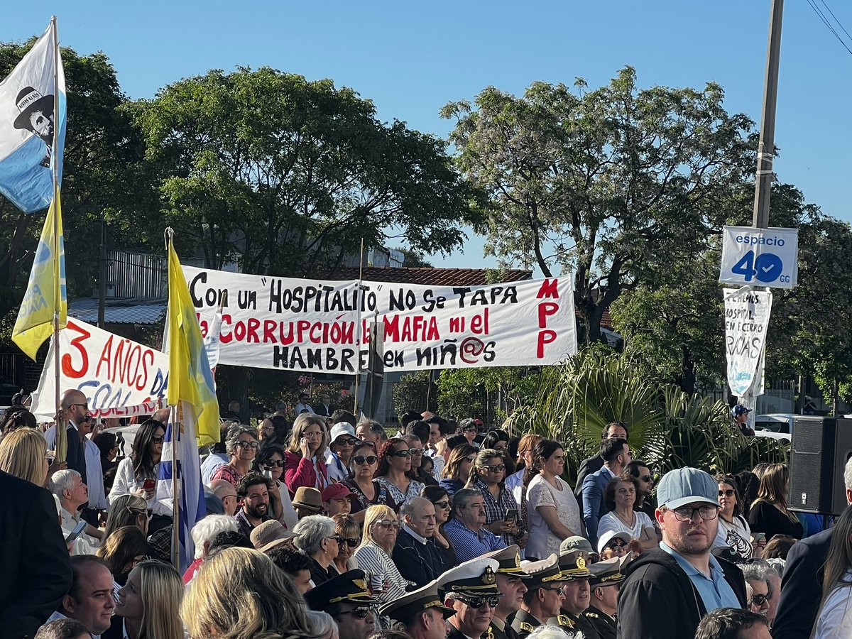 camboue's tweet photo. O no viven en el Cerro o serán socios del Británico. Sino no se explica tanto resentimiento.
Bah si . Capaz es la forma de manifestar su frustración. https://t.co/wQZtO8dw2A