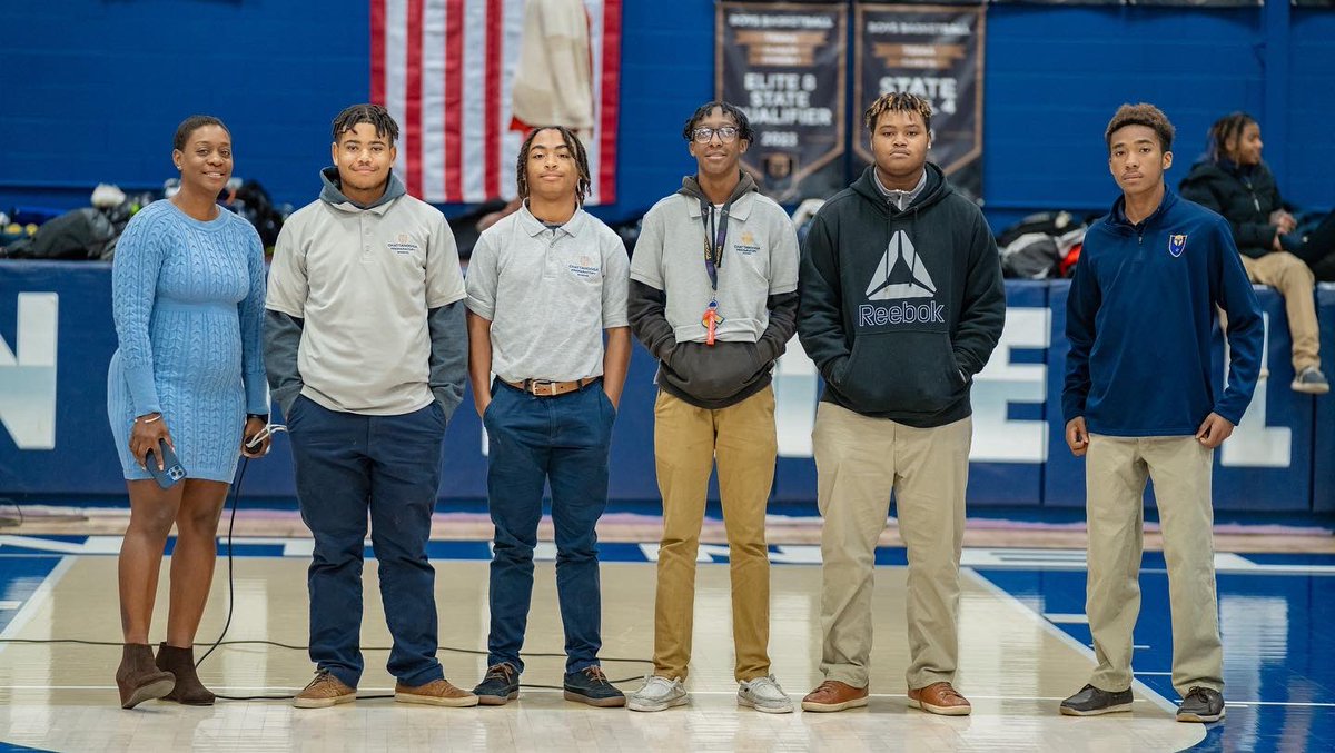 PrepChattanooga's tweet photo. Huge congrats to all of our scholars who earned all A’s or all A’s and B’s for the first quarter!
#chattprep #chattanoogaprep #honorroll #scholarship #preppublicschools #school #education #sentinels https://t.co/xPVdbOOhec
