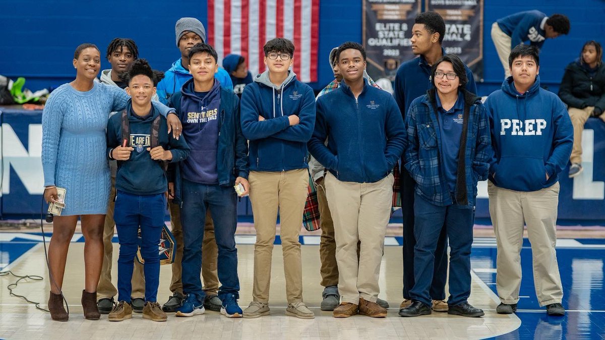 PrepChattanooga's tweet photo. Huge congrats to all of our scholars who earned all A’s or all A’s and B’s for the first quarter!
#chattprep #chattanoogaprep #honorroll #scholarship #preppublicschools #school #education #sentinels https://t.co/xPVdbOOhec