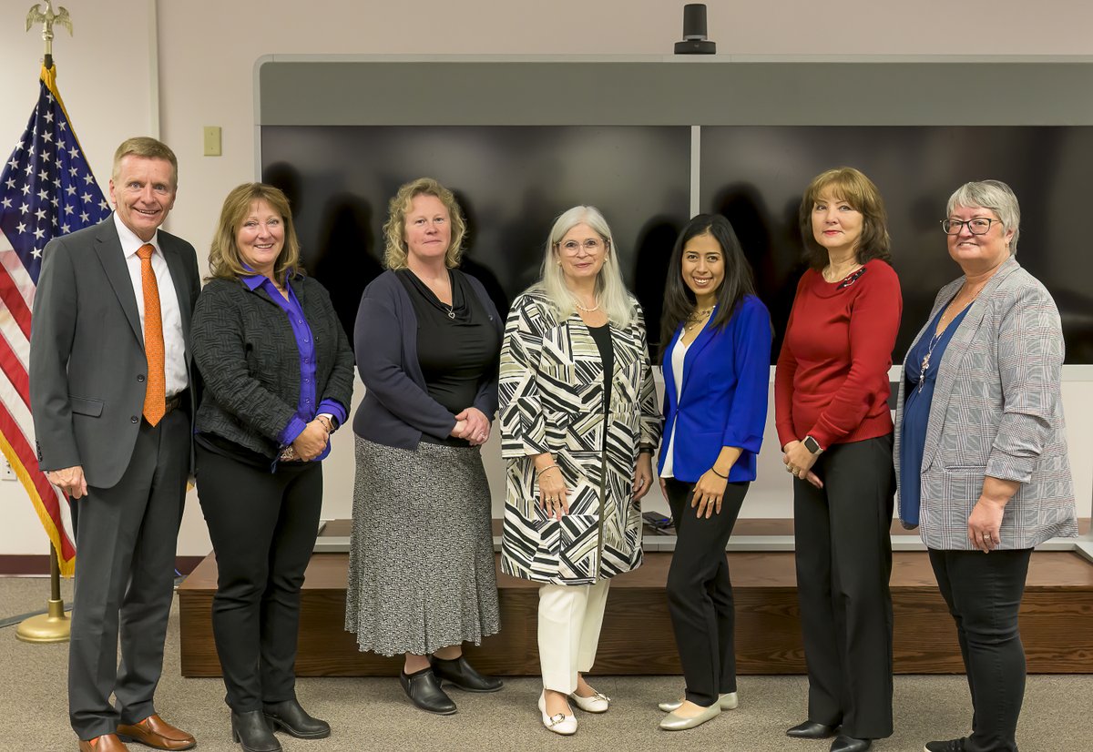 asmctweets's tweet photo. Kathy Miller, Deputy Undersecretary for Defense (Comptroller), gave an exceptional presentation at the lunch and learn session hosted by DFAS-Rome on November 2nd. The event was well attended by more than 100 members from our Central New York Leatherstocking Chapter. https://t.co/jNbIqOtmfb