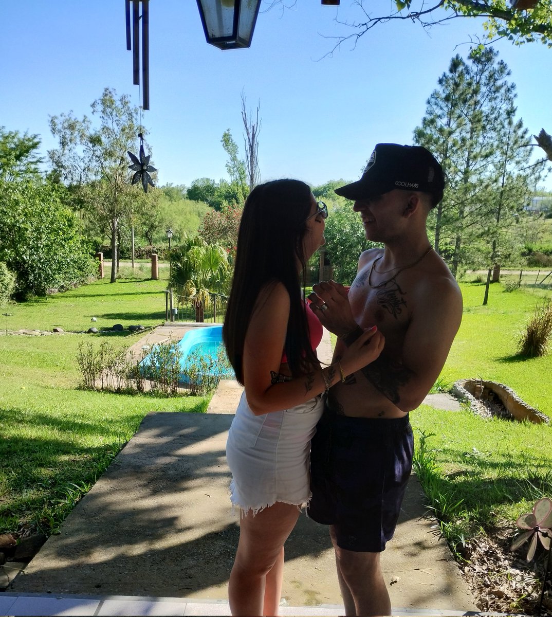 luuzfirmani's tweet photo. No se como explicar todo lo que siento por vos, es algo tan mágico que solo nosotros sabemos lo que se siente. Quiero estar toda mi vida con vos , te amo mi bau❤️✨ https://t.co/TuHFiNISe7
