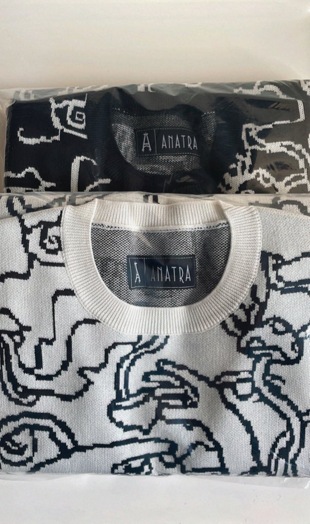 itsjmejme's tweet photo. Brandon Lillibridge x Anatra Clothing sweaters arrived.. I rlly like the quality of these new sweaters! 😎 https://t.co/BZ6nRaNHRZ