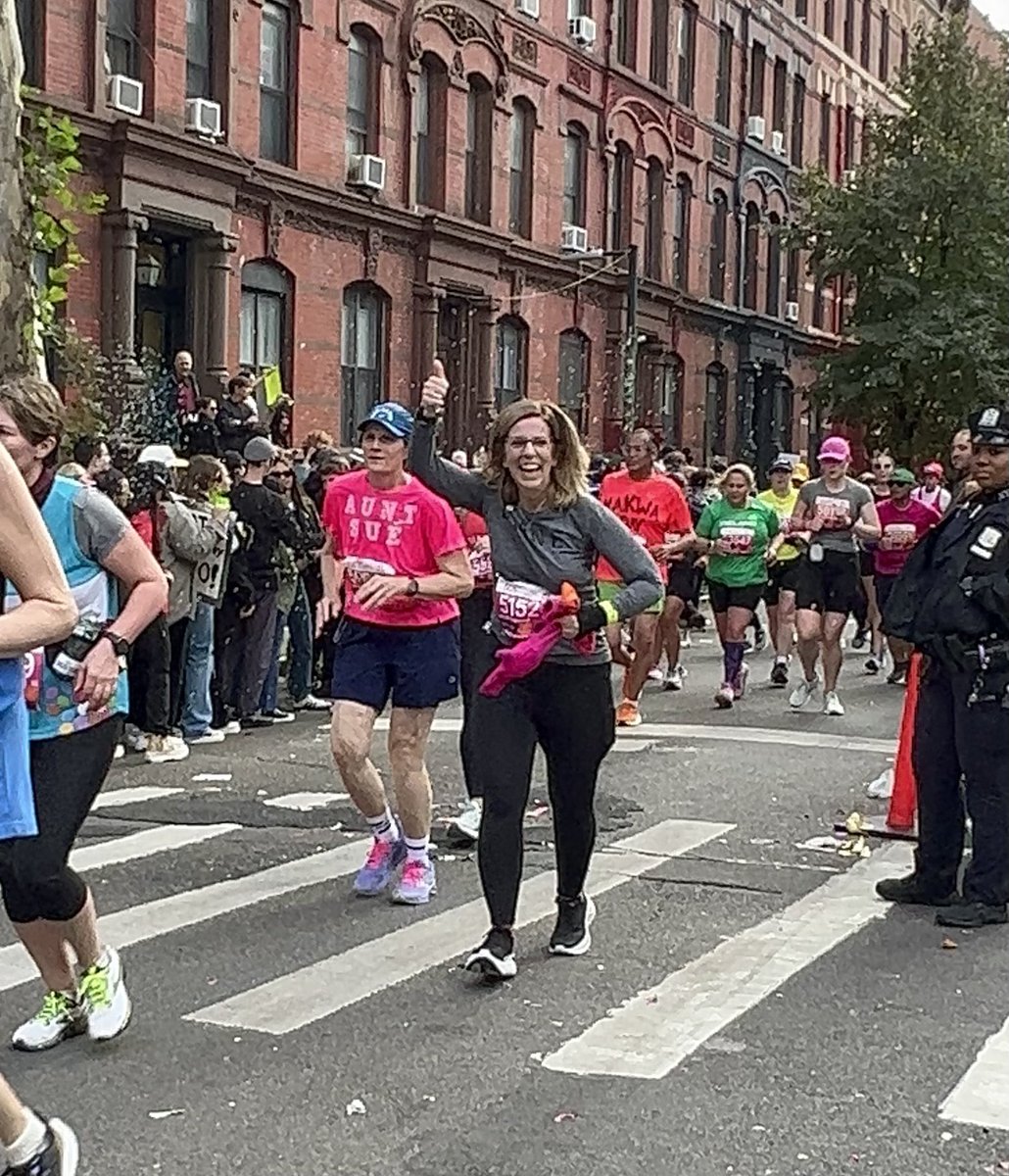Dburman99's tweet photo. @CRPSOrangeDay @RSDSA 
I celebrated early “Color the World Orange Day” – a day dedicated to greater awareness to CRPS/RSD by running the @nycmarathon. I completed the race. In doing that, I proved to myself that CRPS/RSD will never beat me. May there one day be a cure for all. https://t.co/LJZYJ8FYBC